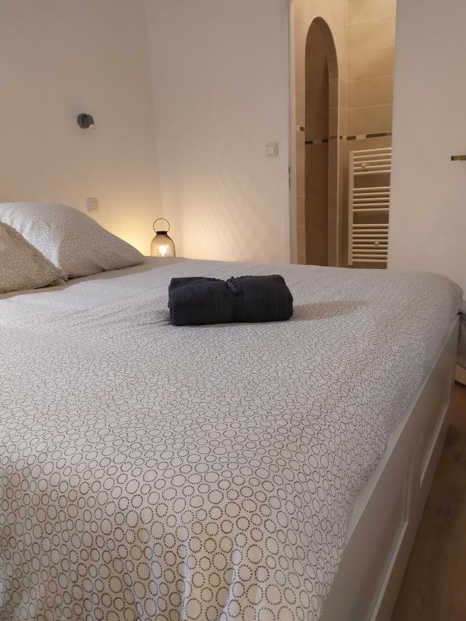 Private Independant Flat - Lourdes City Center - 2 Balconies 외부 사진